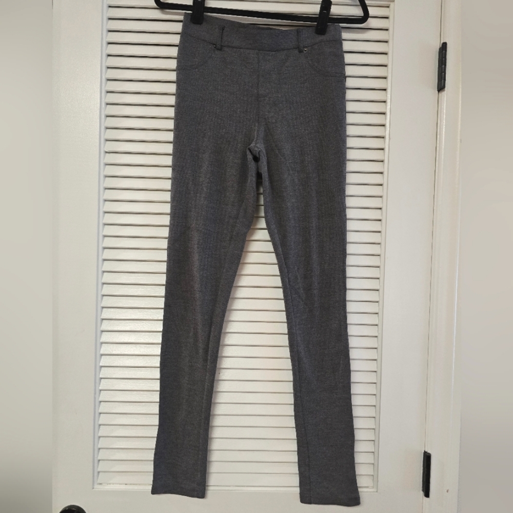Forever 21 - Grey Stretchy Pull-On Pants With Functional Back Pockets